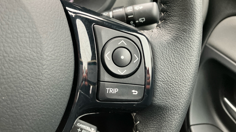 Toyota Yaris 1.5 Hybrid Icon Tech 5dr CVT Hybrid Hatchback